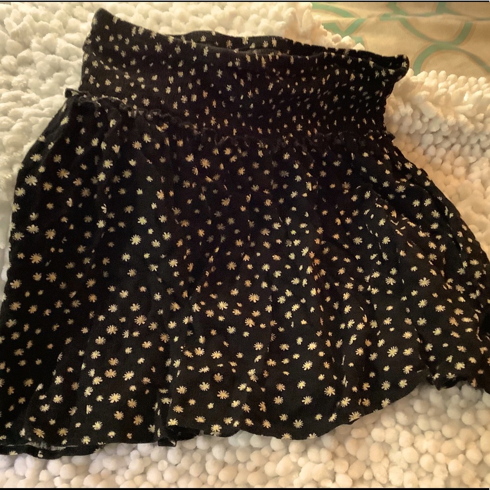 ✨Hippie Rose Black w/ white starbursts skirt (S)👧